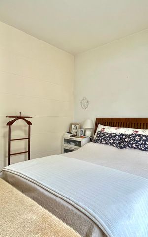 Casa de condomínio à venda com 181m², 4 quartos e 3 vagas Casa de condomínio à venda com 181m², 4 quartos e 3 vagasSuite 1