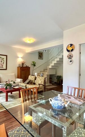 Casa de condomínio à venda com 181m², 4 quartos e 3 vagas Casa de condomínio à venda com 181m², 4 quartos e 3 vagasSala de Estar