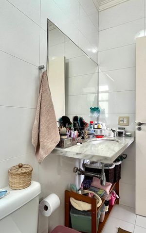 Casa de condomínio à venda com 181m², 4 quartos e 3 vagas Casa de condomínio à venda com 181m², 4 quartos e 3 vagasBanheiro da Suíte 2