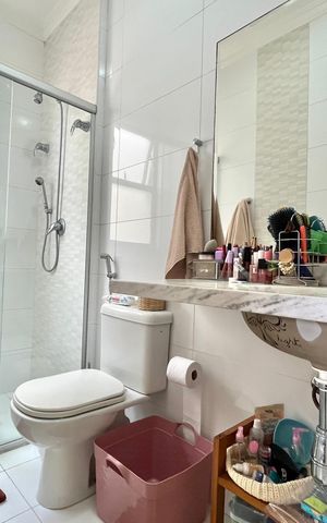 Casa de condomínio à venda com 181m², 4 quartos e 3 vagas Casa de condomínio à venda com 181m², 4 quartos e 3 vagasBanheiro da Suíte 2
