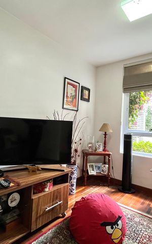 Casa de condomínio à venda com 181m², 4 quartos e 3 vagas Casa de condomínio à venda com 181m², 4 quartos e 3 vagasSala de TV