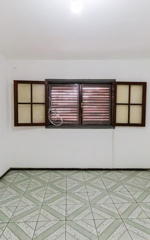 Casa para alugar com 30m², 1 quarto e sem vaga Casa para alugar com 30m², 1 quarto e sem vagaQuarto
