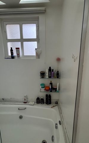 Apartamento à venda com 260m², 4 quartos e 4 vagas Apartamento à venda com 260m², 4 quartos e 4 vagasBanheiro da Suíte 2