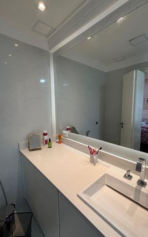 Apartamento à venda com 260m², 4 quartos e 4 vagas Apartamento à venda com 260m², 4 quartos e 4 vagasBanheiro da Suíte 3