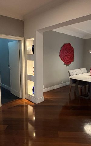 Apartamento à venda com 260m², 4 quartos e 4 vagas Apartamento à venda com 260m², 4 quartos e 4 vagasSala de Jantar