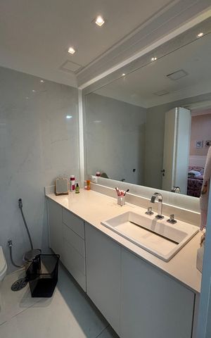 Apartamento à venda com 260m², 4 quartos e 4 vagas Apartamento à venda com 260m², 4 quartos e 4 vagasBanheiro da Suíte 3