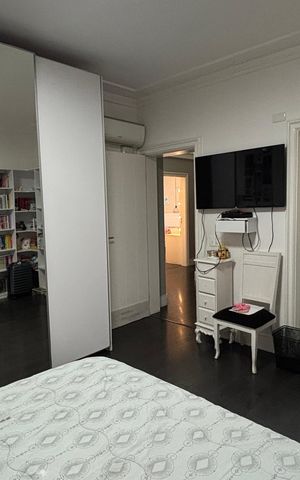 Apartamento à venda com 260m², 4 quartos e 4 vagas Apartamento à venda com 260m², 4 quartos e 4 vagasSuite 2