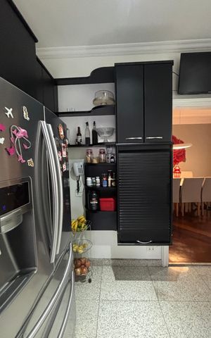 Apartamento à venda com 260m², 4 quartos e 4 vagas Apartamento à venda com 260m², 4 quartos e 4 vagasCozinha