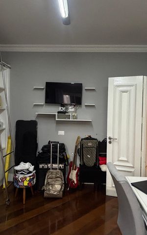 Apartamento à venda com 260m², 4 quartos e 4 vagas Apartamento à venda com 260m², 4 quartos e 4 vagasQuarto
