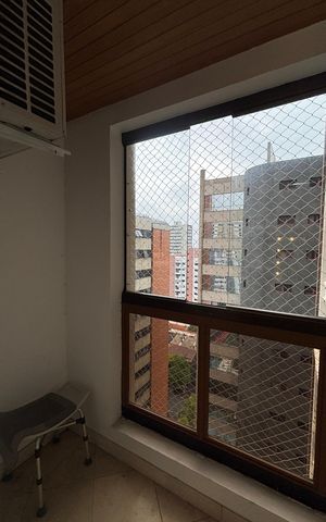 Apartamento à venda com 260m², 4 quartos e 4 vagas Apartamento à venda com 260m², 4 quartos e 4 vagasSuite 3 Varanda