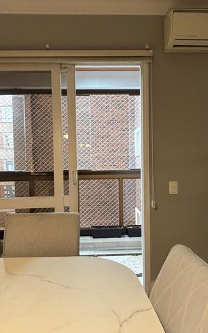 Apartamento à venda com 260m², 4 quartos e 4 vagas Apartamento à venda com 260m², 4 quartos e 4 vagasSala de Jantar