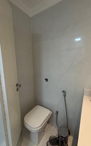 Apartamento à venda com 260m², 4 quartos e 4 vagas Apartamento à venda com 260m², 4 quartos e 4 vagasBanheiro da Suíte 3