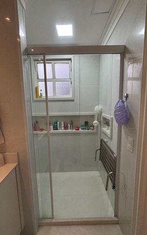 Apartamento à venda com 260m², 4 quartos e 4 vagas Apartamento à venda com 260m², 4 quartos e 4 vagasBanheiro da Suíte 3