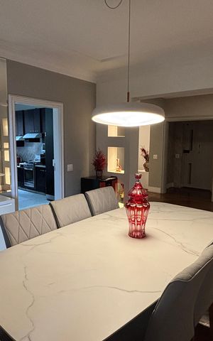 Apartamento à venda com 260m², 4 quartos e 4 vagas Apartamento à venda com 260m², 4 quartos e 4 vagasSala de Jantar