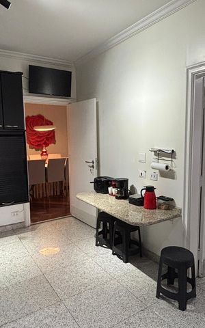 Apartamento à venda com 260m², 4 quartos e 4 vagas Apartamento à venda com 260m², 4 quartos e 4 vagasCozinha