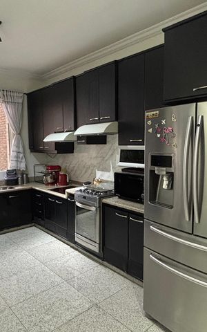 Apartamento à venda com 260m², 4 quartos e 4 vagas Apartamento à venda com 260m², 4 quartos e 4 vagasCozinha