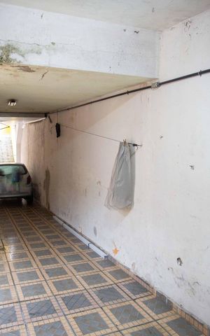 Casa à venda com 250m², 10 quartos e 3 vagasGaragem