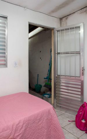 Casa à venda com 250m², 10 quartos e 3 vagasQuarto 2 Casa 3