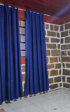 Casa à venda com 54m², 3 quartos e 1 vaga Casa à venda com 54m², 3 quartos e 1 vagaQuarto 3 no piso inferior do imóvel