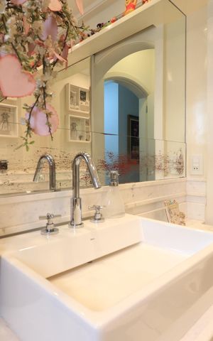 Apartamento à venda com 288m², 4 quartos e 5 vagasBanheiro da Suíte 1
