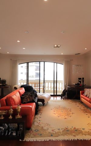 Apartamento à venda com 288m², 4 quartos e 5 vagasSala