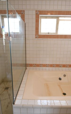 Casa à venda com 360m², 4 quartos e 3 vagasBanheiro Suíte