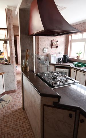 Casa à venda com 360m², 4 quartos e 3 vagasCozinha