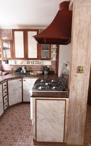 Casa à venda com 360m², 4 quartos e 3 vagasCozinha