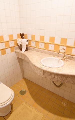 Casa à venda com 360m², 4 quartos e 3 vagasLavabo