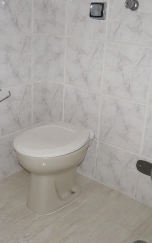 Casa para alugar com 180m², 2 quartos e 4 vagasBanheiro Social