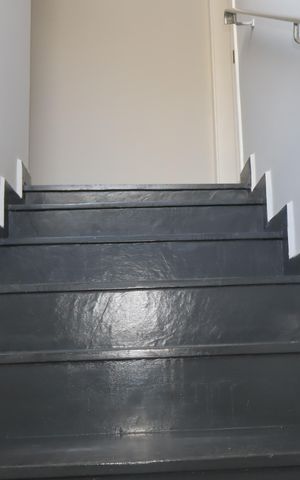 Casa para alugar com 180m², 2 quartos e 4 vagasEscada - sobrado