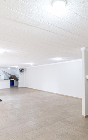 Apartamento à venda com 92m², 4 quartos e 1 vaga Apartamento à venda com 92m², 4 quartos e 1 vagaÁrea comum - Salão de festas