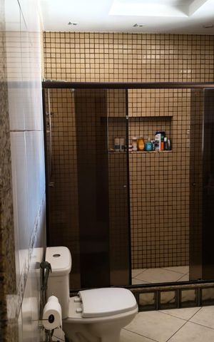 Casa de condomínio à venda com 360m², 4 quartos e 3 vagas