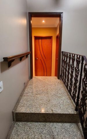 Casa de condomínio à venda com 360m², 4 quartos e 3 vagas