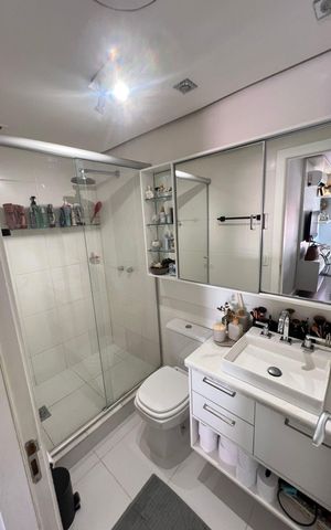 Apartamento à venda com 90m², 2 quartos e 1 vaga Apartamento à venda com 90m², 2 quartos e 1 vagaBanheiro