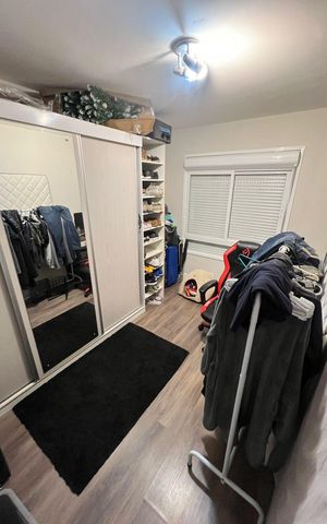 Apartamento à venda com 90m², 2 quartos e 1 vaga Apartamento à venda com 90m², 2 quartos e 1 vagaCloset