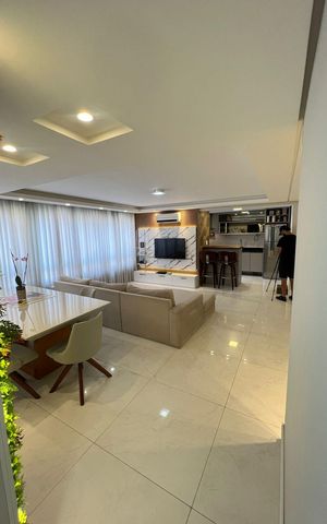 Apartamento à venda com 90m², 2 quartos e 1 vaga Apartamento à venda com 90m², 2 quartos e 1 vagaSala de jantar