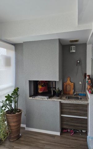 Apartamento à venda com 67m², 2 quartos e 1 vaga Apartamento à venda com 67m², 2 quartos e 1 vagaVaranda