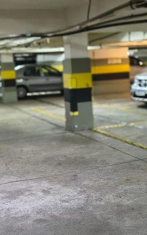 Apartamento para alugar com 120m², 3 quartos e 1 vaga Apartamento para alugar com 120m², 3 quartos e 1 vagaGaragem