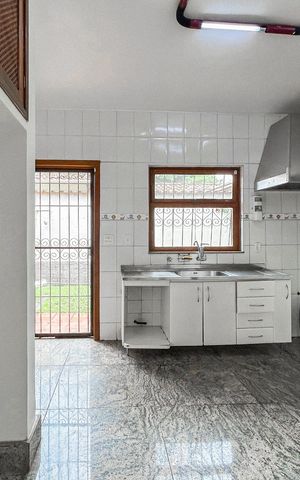 Casa de condomínio à venda com 750m², 3 quartos e 4 vagas