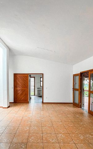 Casa de condomínio à venda com 750m², 3 quartos e 4 vagas