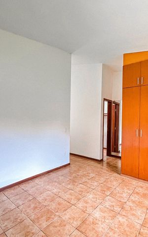 Casa de condomínio à venda com 750m², 3 quartos e 4 vagas