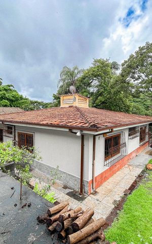 Casa de condomínio à venda com 750m², 3 quartos e 4 vagas