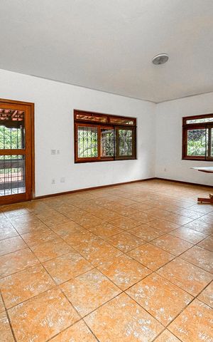 Casa de condomínio à venda com 750m², 3 quartos e 4 vagas