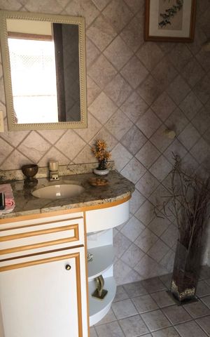 Casa de condomínio à venda com 188m², 3 quartos e 2 vagas
