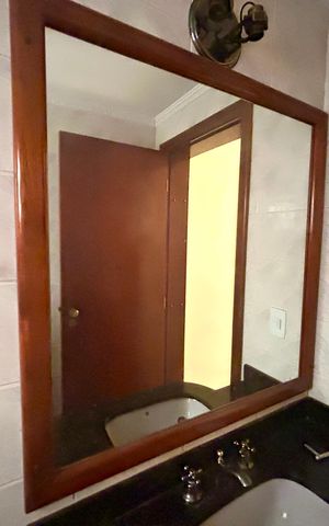 Casa à venda com 372m², 8 quartos e 5 vagas Casa à venda com 372m², 8 quartos e 5 vagasBanheiro 4