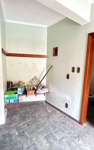 Casa à venda com 372m², 8 quartos e 5 vagas Casa à venda com 372m², 8 quartos e 5 vagasQuarto 3