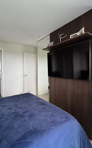 Apartamento à venda com 2m², 3 quartos e 2 vagas Apartamento à venda com 2m², 3 quartos e 2 vagasQuarto 1