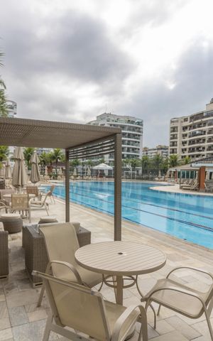 Apartamento à venda com 2m², 3 quartos e 2 vagas Apartamento à venda com 2m², 3 quartos e 2 vagasÁrea comum
