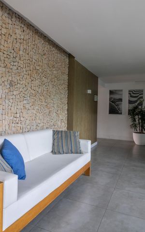 Apartamento à venda com 2m², 3 quartos e 2 vagas Apartamento à venda com 2m², 3 quartos e 2 vagasÁrea comum